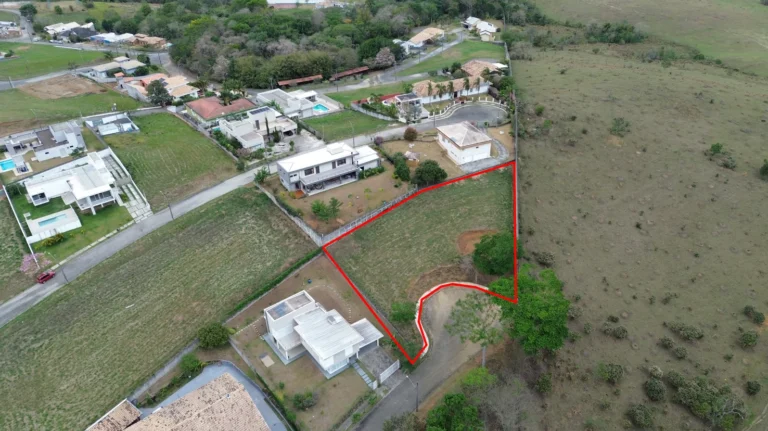 Lote Colinas do Parahyba